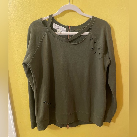 Vintage Havana Tops - Distressed Vintage Havana sweatshirt